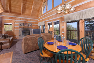 Pigeon Forge Cabin Livingroom with a Smoky Mountain View